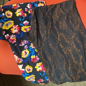 Lot of 2 LuLaRoe leggings tall and curvy 2
